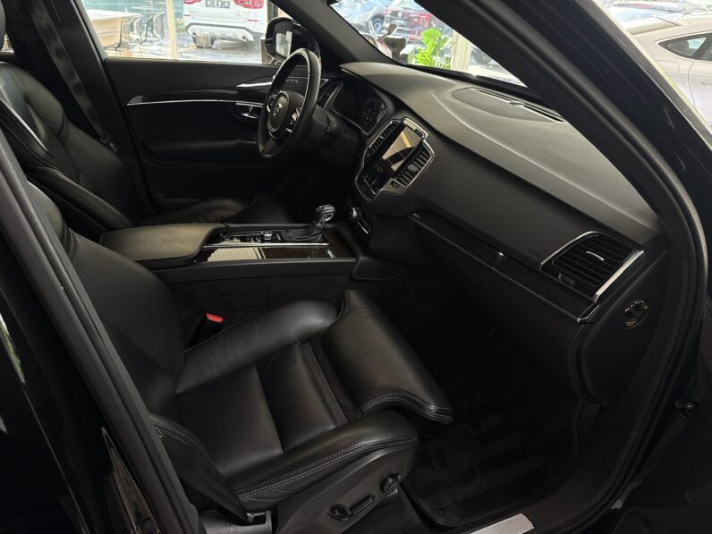 
								Volvo XC90 Inscription AWD/Keyless/AHK/High Beam/Memory full									