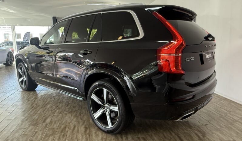 
								Volvo XC90 D5 R Design AWD/Pano/HuD/Standheiz./AHK full									