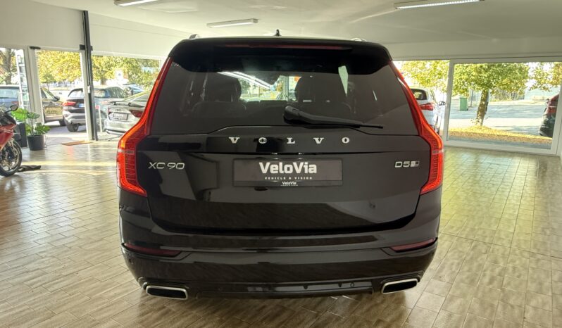 
								Volvo XC90 D5 R Design AWD/Pano/HuD/Standheiz./AHK full									