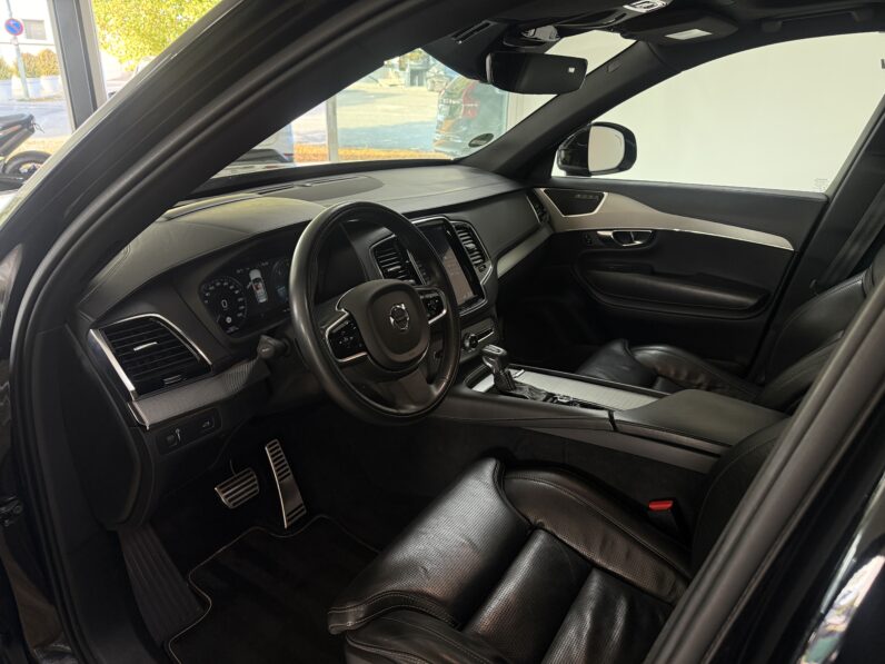 
								Volvo XC90 D5 R Design AWD/Pano/HuD/Standheiz./AHK full									