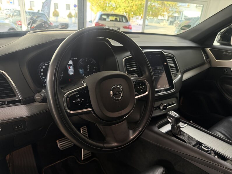 
								Volvo XC90 D5 R Design AWD/Pano/HuD/Standheiz./AHK full									