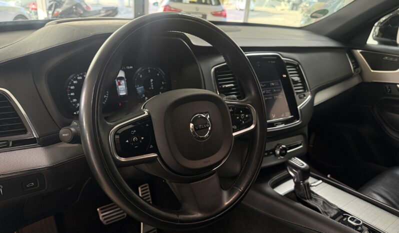 
								Volvo XC90 D5 R Design AWD/Pano/HuD/Standheiz./AHK full									