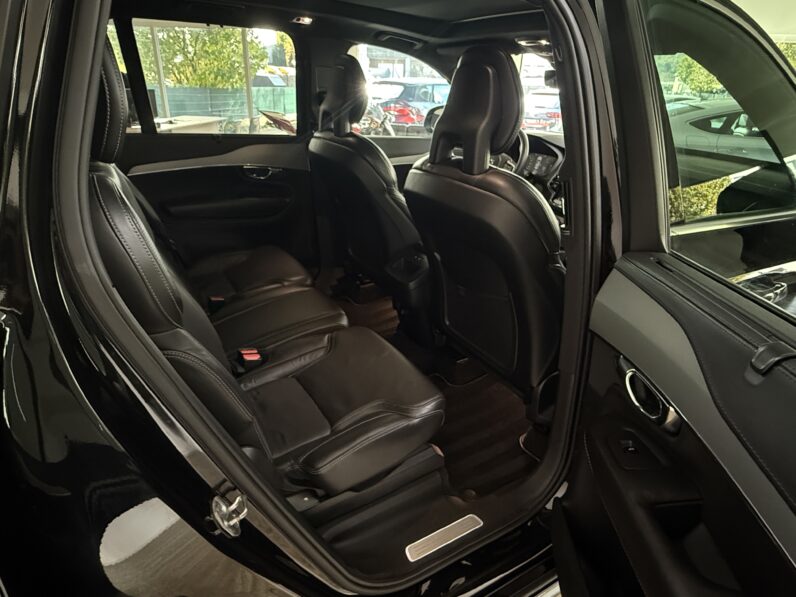 
								Volvo XC90 D5 R Design AWD/Pano/HuD/Standheiz./AHK full									