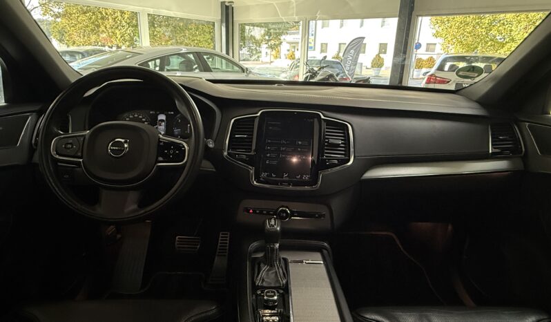 
								Volvo XC90 D5 R Design AWD/Pano/HuD/Standheiz./AHK full									
