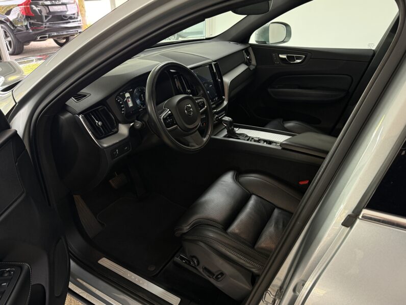 
								Volvo XC60 Inscription AWD/Massage/Sitzbel./Kamera/AHK full									