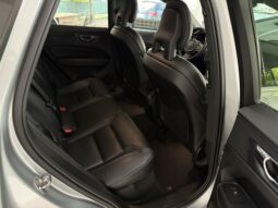 
										Volvo XC60 Inscription AWD/Massage/Sitzbel./Kamera/AHK full									
